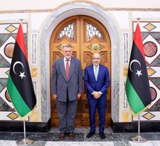 محافظ ليبيا المركزي يجتمع بالمبعوث الخاص للأمين العام للأمم المتحدة في طرابلس