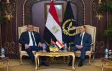 وزير الداخلية يبحث مع نظيره المصري تطوير التعاون الأمني في كافة المجالات