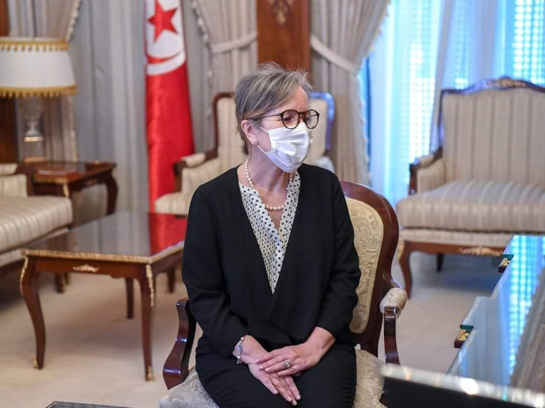الرئيس التونسي يكلف 