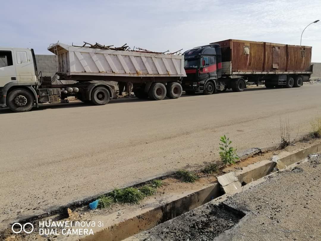 وال | قسم المرور بنغازي ينظم حملة على شاحنات نقل الخردة