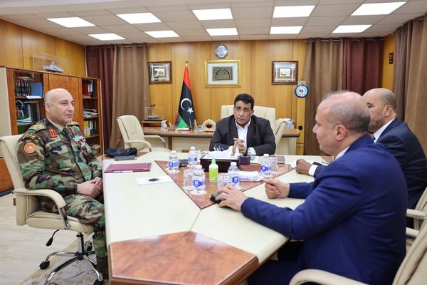 لقاء بين القائد الأعلى للجيش الليبي ورئيس الأركان العامة لبحث أوضاع الوحدات العسكرية