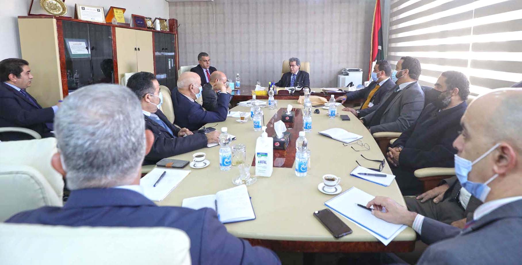 وزير النفط والغاز محمد عون يترأس الاجتماع الدوري الثاني للوزارة