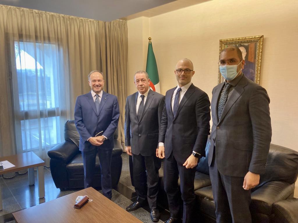 مبعوث وزير خارجية إيطاليا إلى ليبيا يُشدد على احترام وحدة ليبيا وسيادتها ورفض التدخل الأجنبي في شؤونها