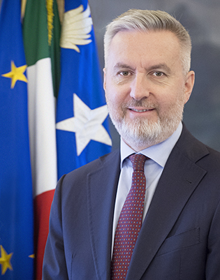 وزير الدفاع الإيطالي يُجدّد دعم بلاده لمسار الحوار بين الأطراف الليبية