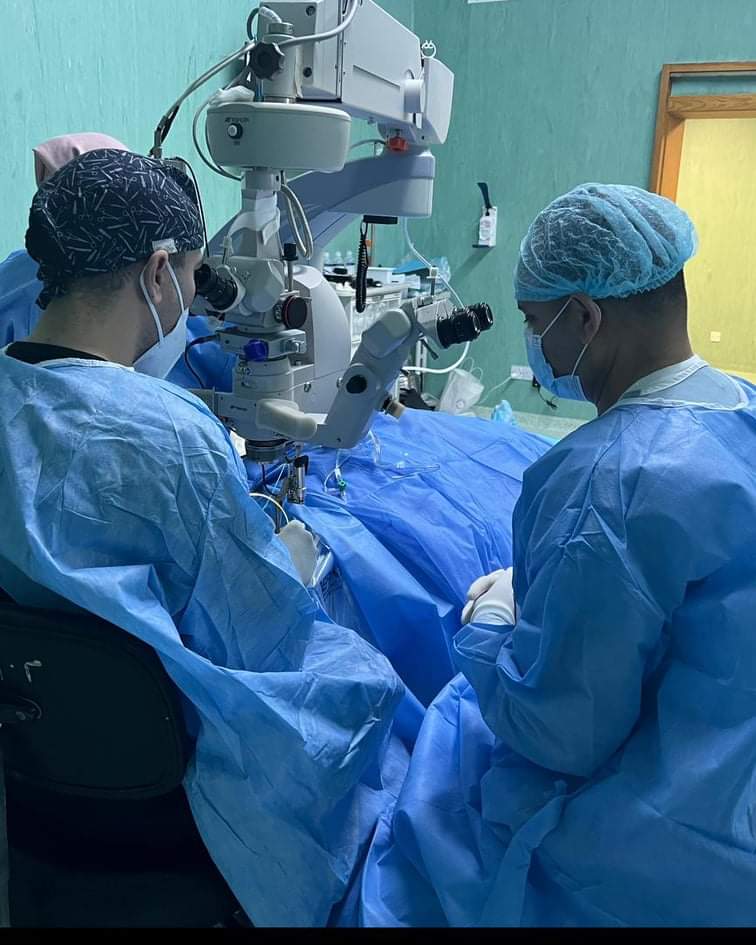 تواصل العمليات الجراحية داخل مستشفى بنغازي للعيون