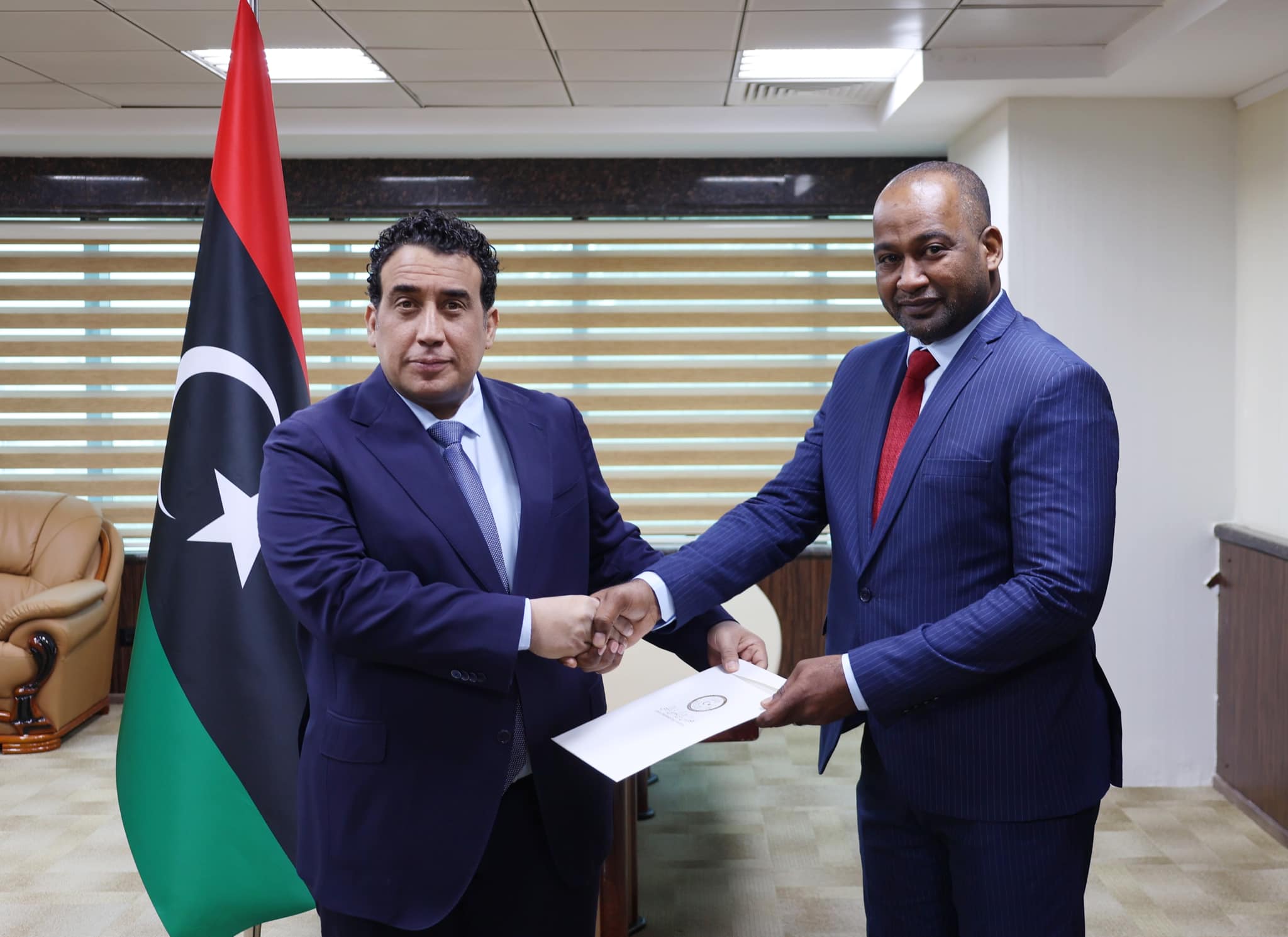 سفير ليبيا لدى غانا يُؤدي اليمين القانونية