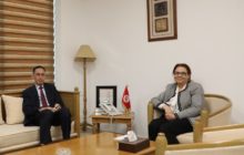 الحويج يبحث مع وزيرة التجارة التونسية آلية تنظيم وضبط حركة السلع بين البلدين