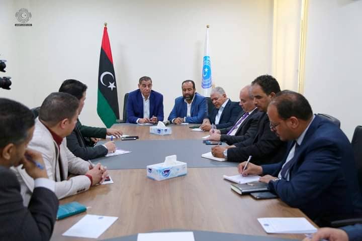 الحكومة الليبية تلتقي بشركات النقل الجوي لتفعيل الرحلات المحلية والدولية بمطارات الجنوب