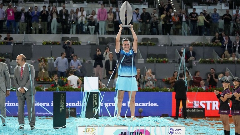 أنس جابر أول عربية تفوز ببطولة ماسترز لكرة المضرب