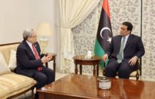 المنفي يبحث مع وزير خارجية تونس المصالح المشتركة بين البلدين