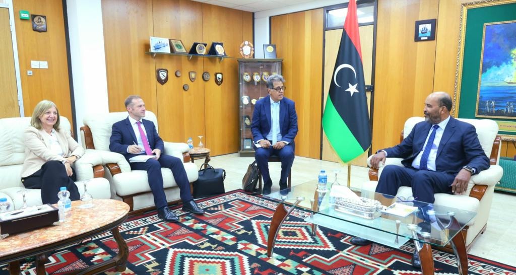 الكوني يُناقش مع المبعوث الفرنسي لليبيا جهود المجلس لإجراء انتخابات وفق قاعدة دستورية