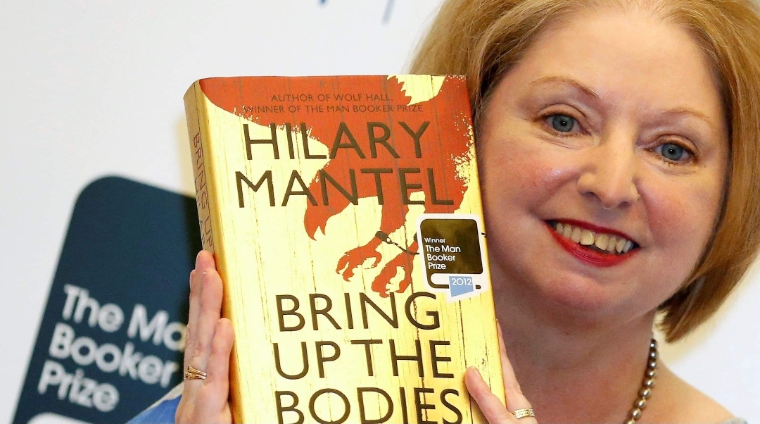 وفاة الروائية البريطانية هيلاري مانتل
