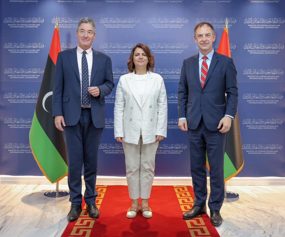 وزيرة الخارجية تناقش مع المبعوث الألماني الخاص إلى ليبيا إمكانية عقد مؤتمر برلين 