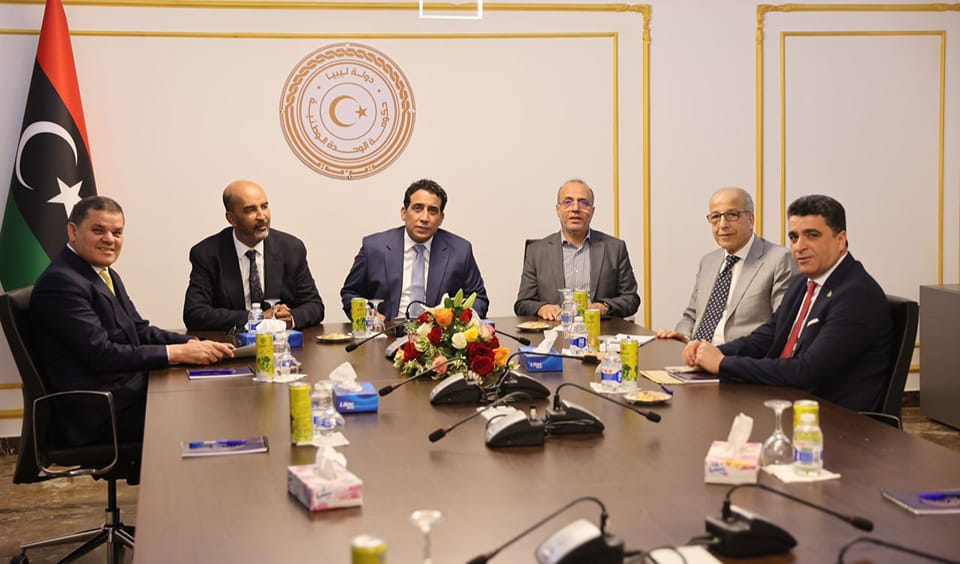 الرئاسي يعقد اجتماعًا مع رئيس الحكومة ومحافظ مصرف ليبيا ورئيس ديوان المحاسبة