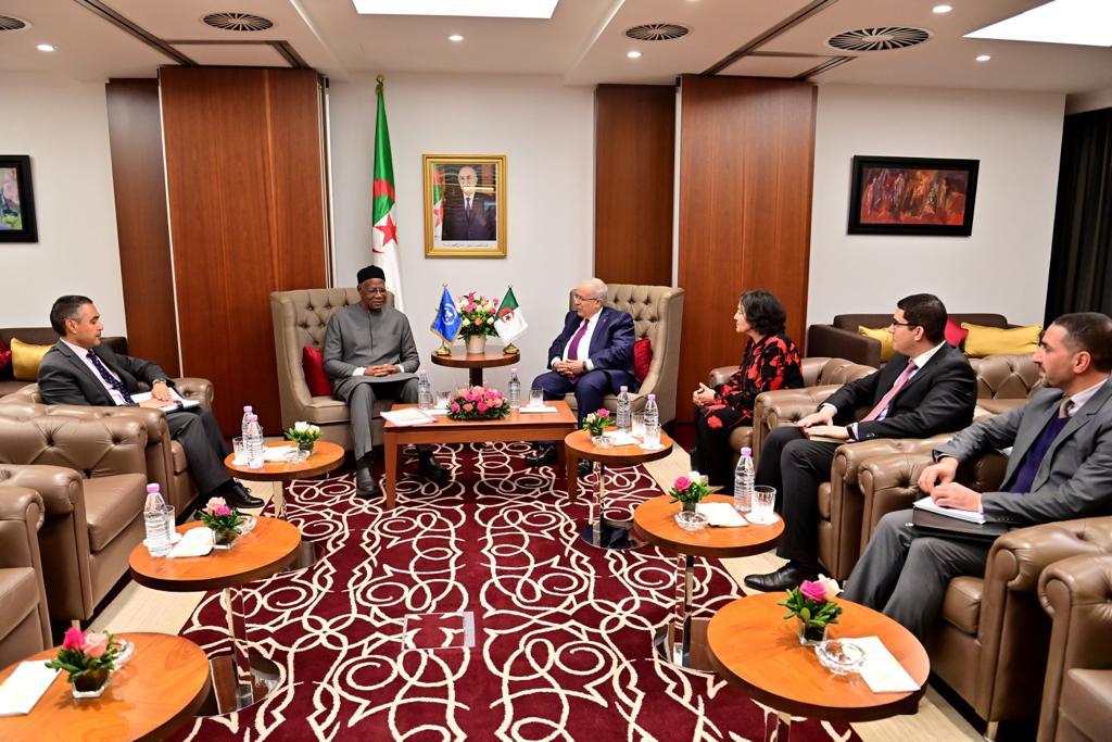وزير خارجية الجزائر يشدد على ضرورة توحيد الجهود الإقليمية والدولية لإجراء الانتخابات الليبية في عام 2023