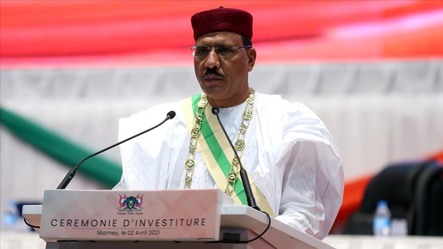 رئيس النيجر يكشف عن مساع لإطلاق سراح 