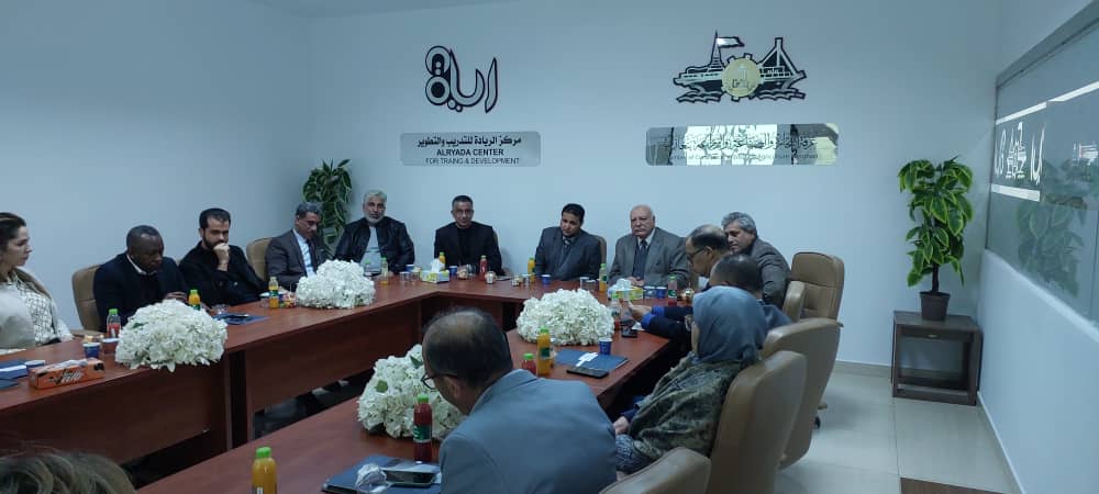 رئيس غرفة التجارة والصناعة والزراعة بنغازي يجتمع بوفد يمثل غرفة التجارة بمدينة صفاقص