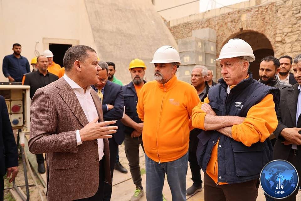 الدبيبة يُتابع سير أعمال صيانة وتطوير معهد ( أنس بن مالك ) في طرابلس