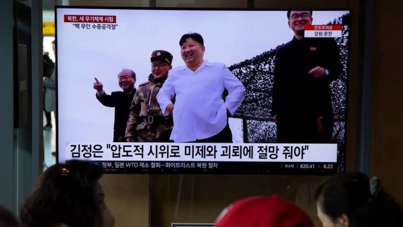 كوريا الشمالية تختبر طائرة مسيرة تحت الماء قادرة على إحداث تسونامي إشعاعي