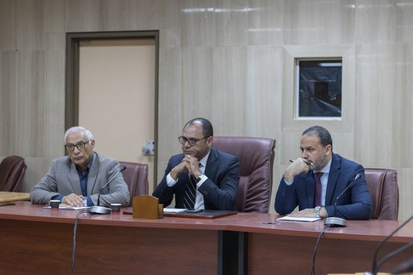 وزارة الصحة وجامعة بنغازي تعملان على الاعتماد الدولي لكليات الطب