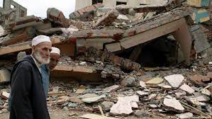 زلزال وصف بالعنيف منذ قرن يضرب الأراضي المغربية