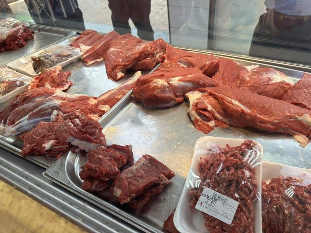 جولة تفتيشية تستهدف محال بيع اللحوم بعين زارة