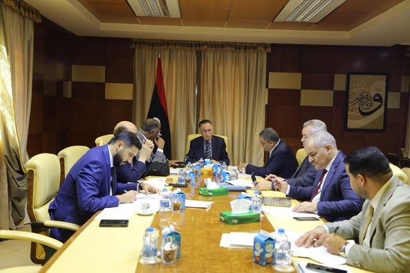 وزيرا الاقتصاد والمالية يناقشان تشكيل لجنة لتحديد الفجوة بين العرض والطلب على العملة الأجنبية وتقوية الدينار الليبي