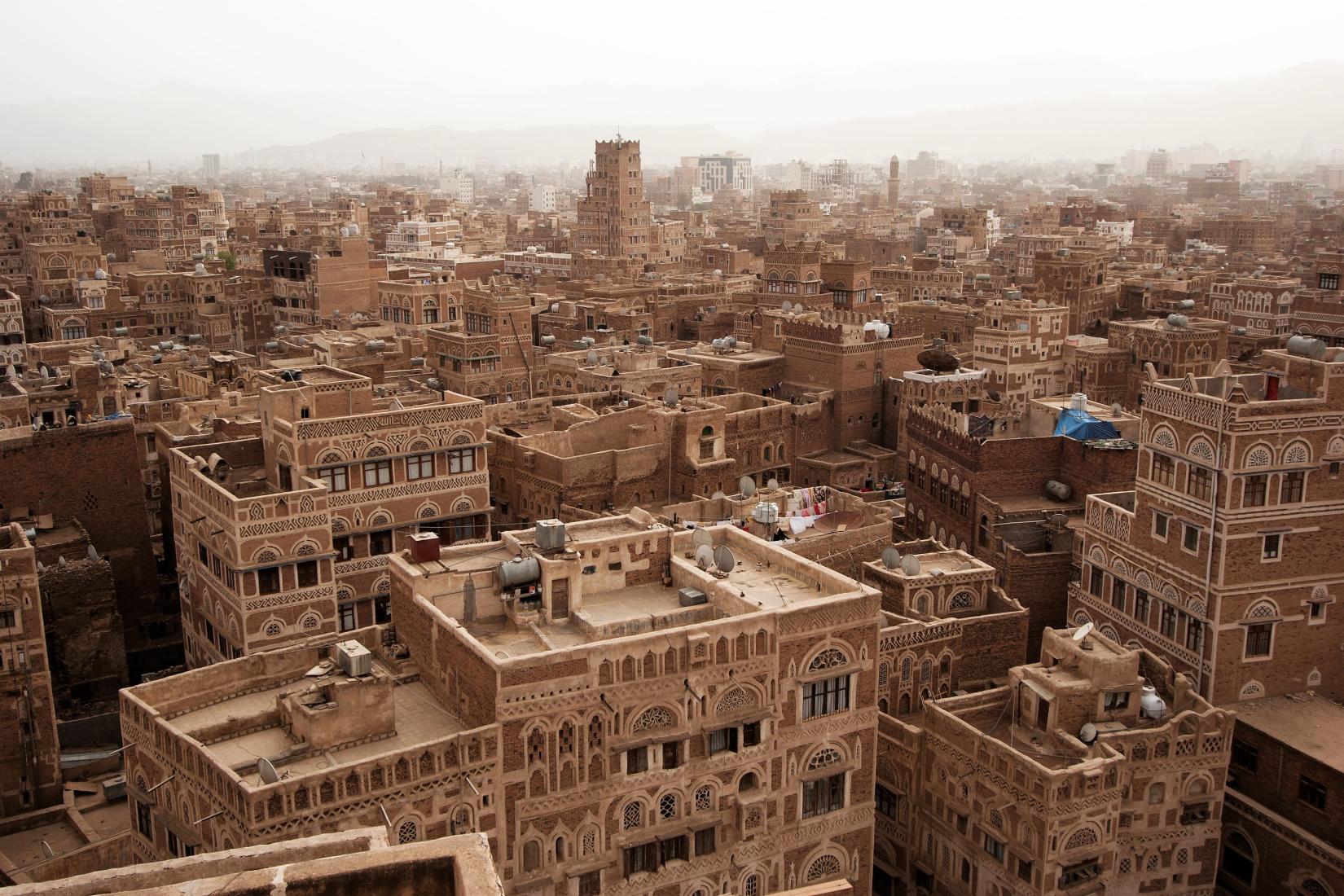 تقرير| اليمنيون .. عام جديد ما بين طموح السلام والتدخلات الخارجية