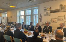 سفير ليبيا بالدنمارك يبحث مع دبلوماسيين في كوبنهاجن الأوضاع في فلسطين