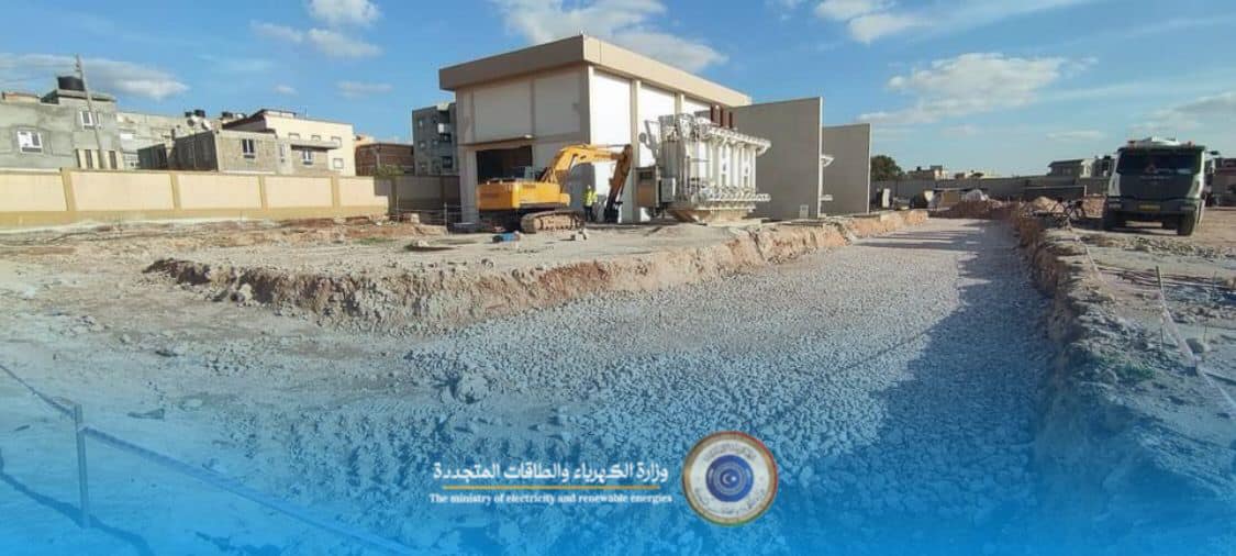 وزارة الكهرباء تواصل جهودها في تحسين قدرة الشبكة الكهربائية بمدينة بنغازي