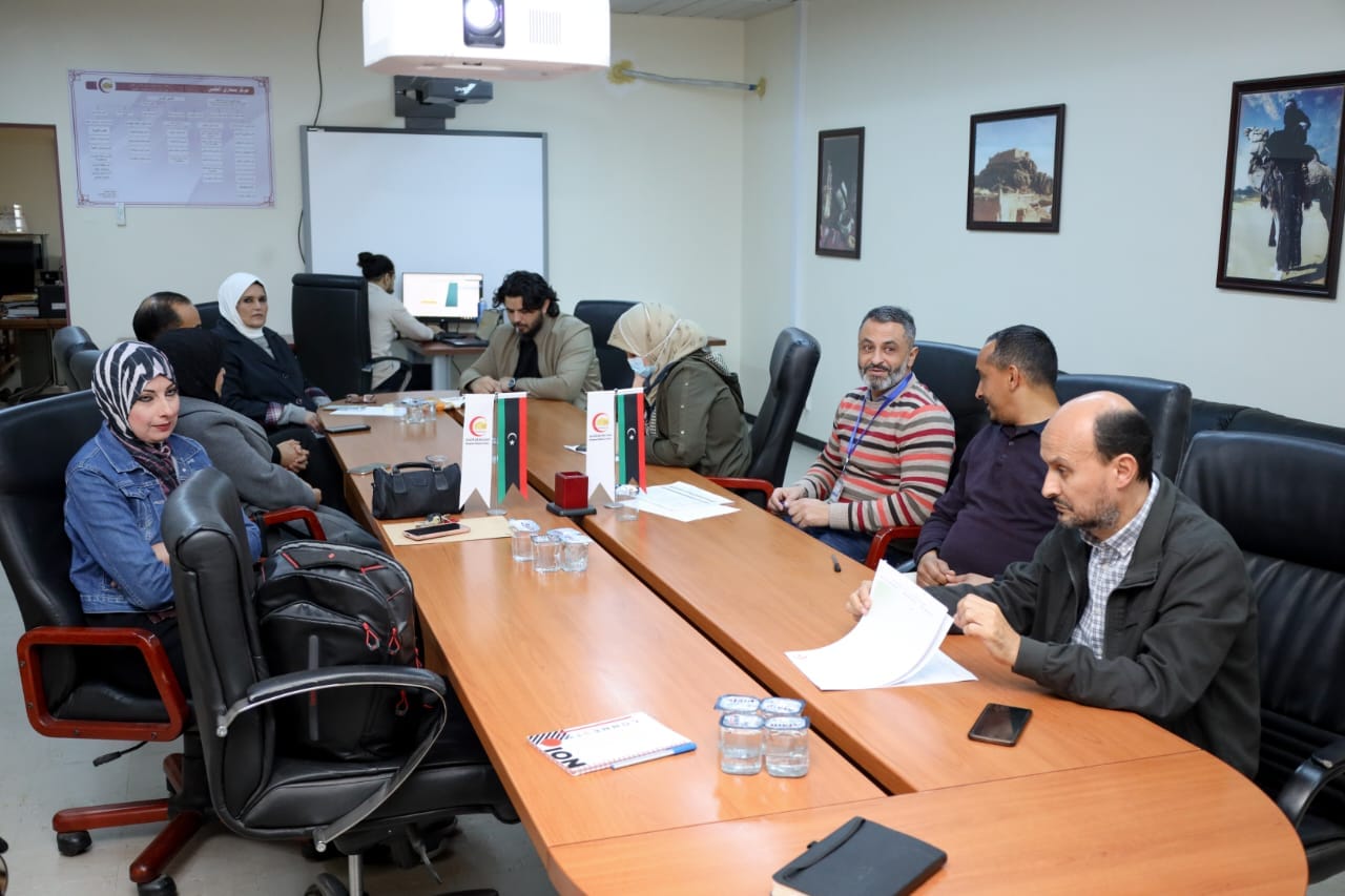 اجتماع لجنة منظومة حصر مرضى الأورام وأمراض الدم بمركز بنغازي الطبي