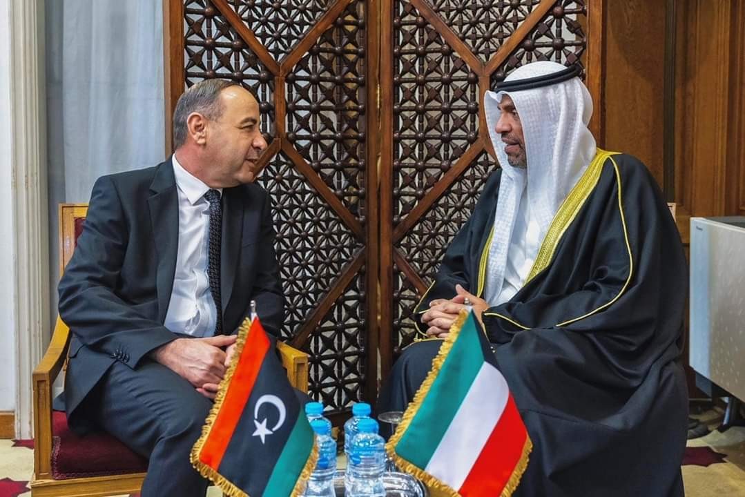 الباعور يبحث مع وزير الخارجية الكويتي تفعيل الاتفاقيات ومذكرات التفاهم بين البلدين