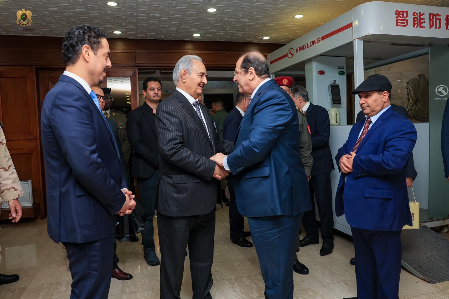 القائد العام يلتقي برئيس جهاز المخابرات العامة المصرية