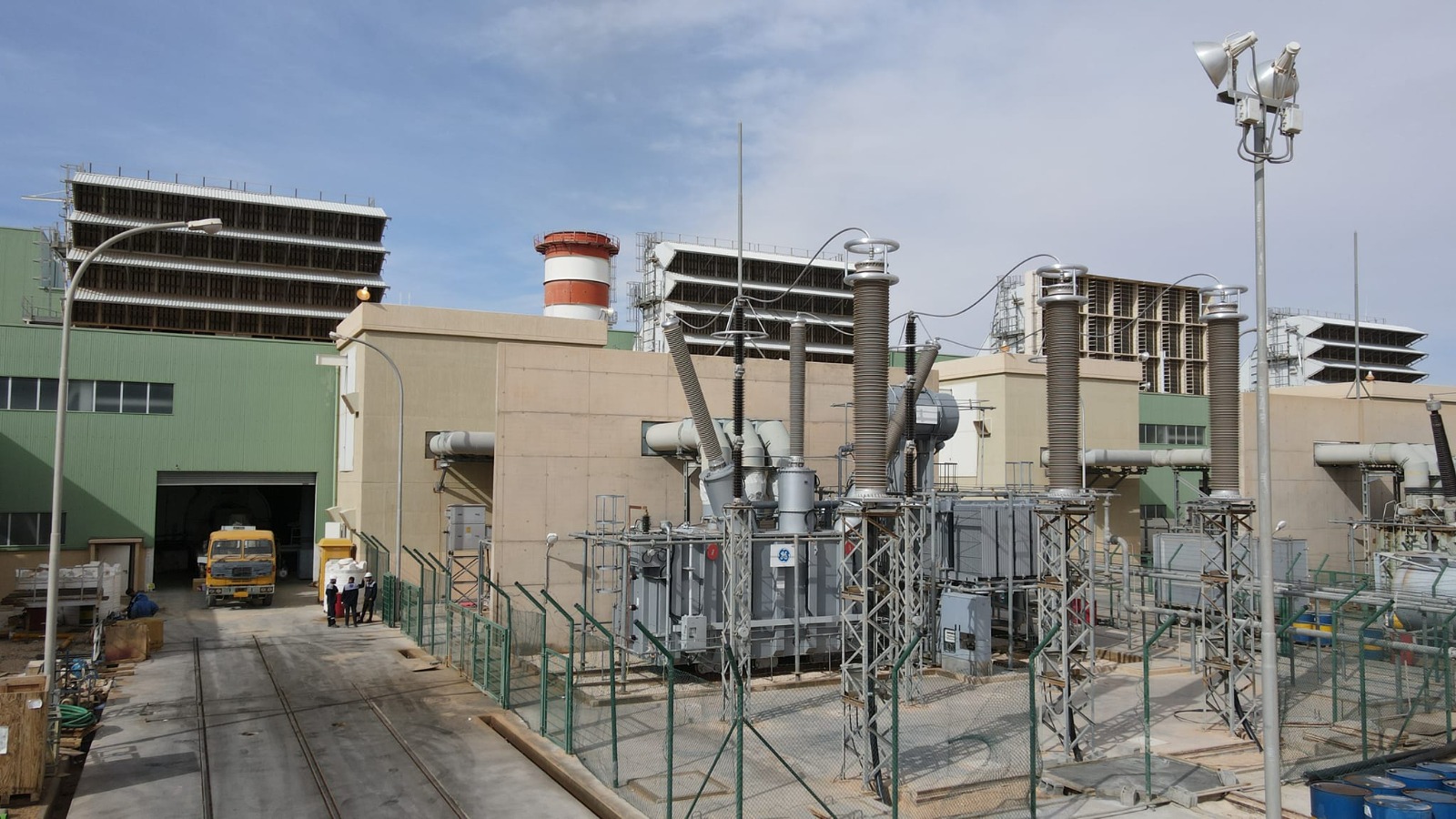 شركة الكهرباء تعلن استمرار العمرة بمحطة الرويس بالجبل الغربي
