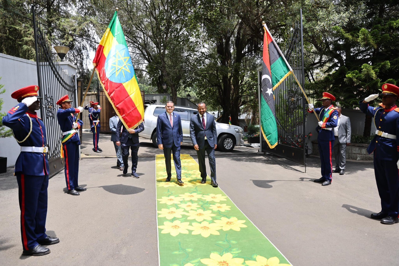 الدبيبة يبحث مع رئيس الوزراء الأثيوبي سبل التعاون بين البلدين