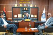 وزير الحكم المحلي يستقبل عميد بلدية طبرق في بنغازي
