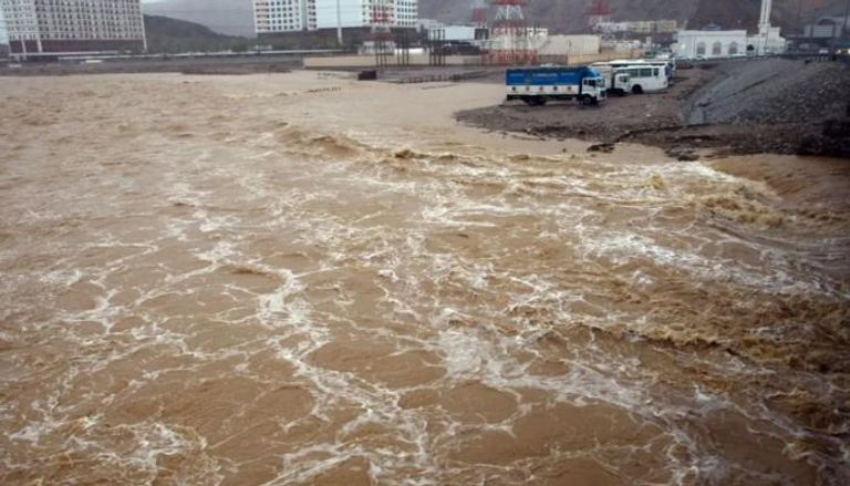 فيضانات وسيول مدمرة تجتاح سلطنة عمان