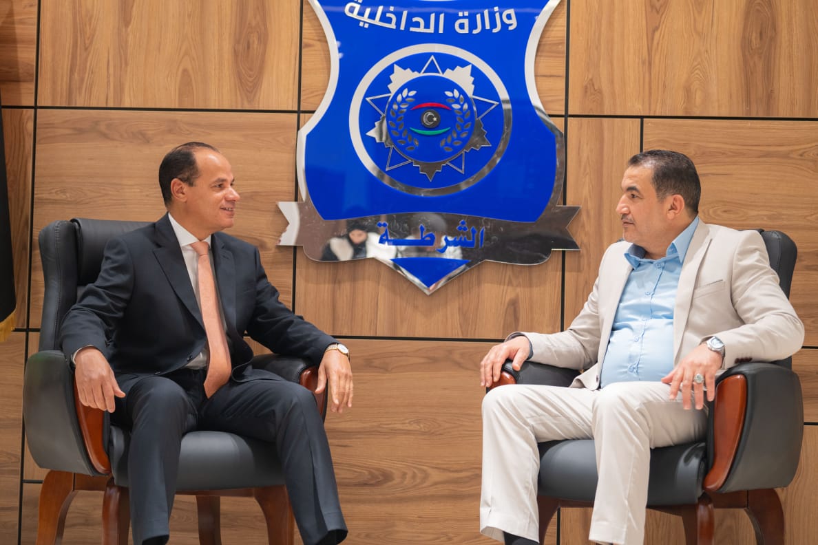 بحث تعزيز التعاون المشترك بين وزارتي الدفاع والداخلية بالحكومة الليبية