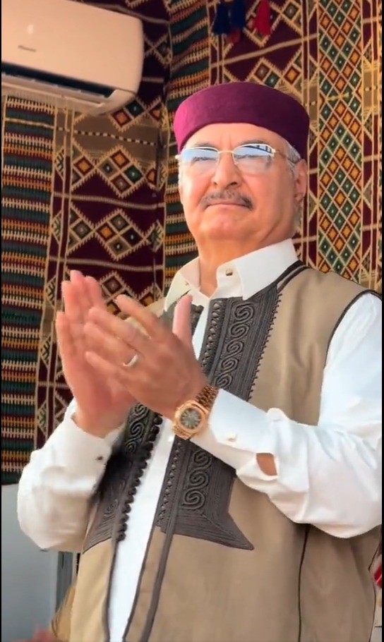 القائد العام يفتتح مهرجان الكرامة الأول للفروسية في بنغازي