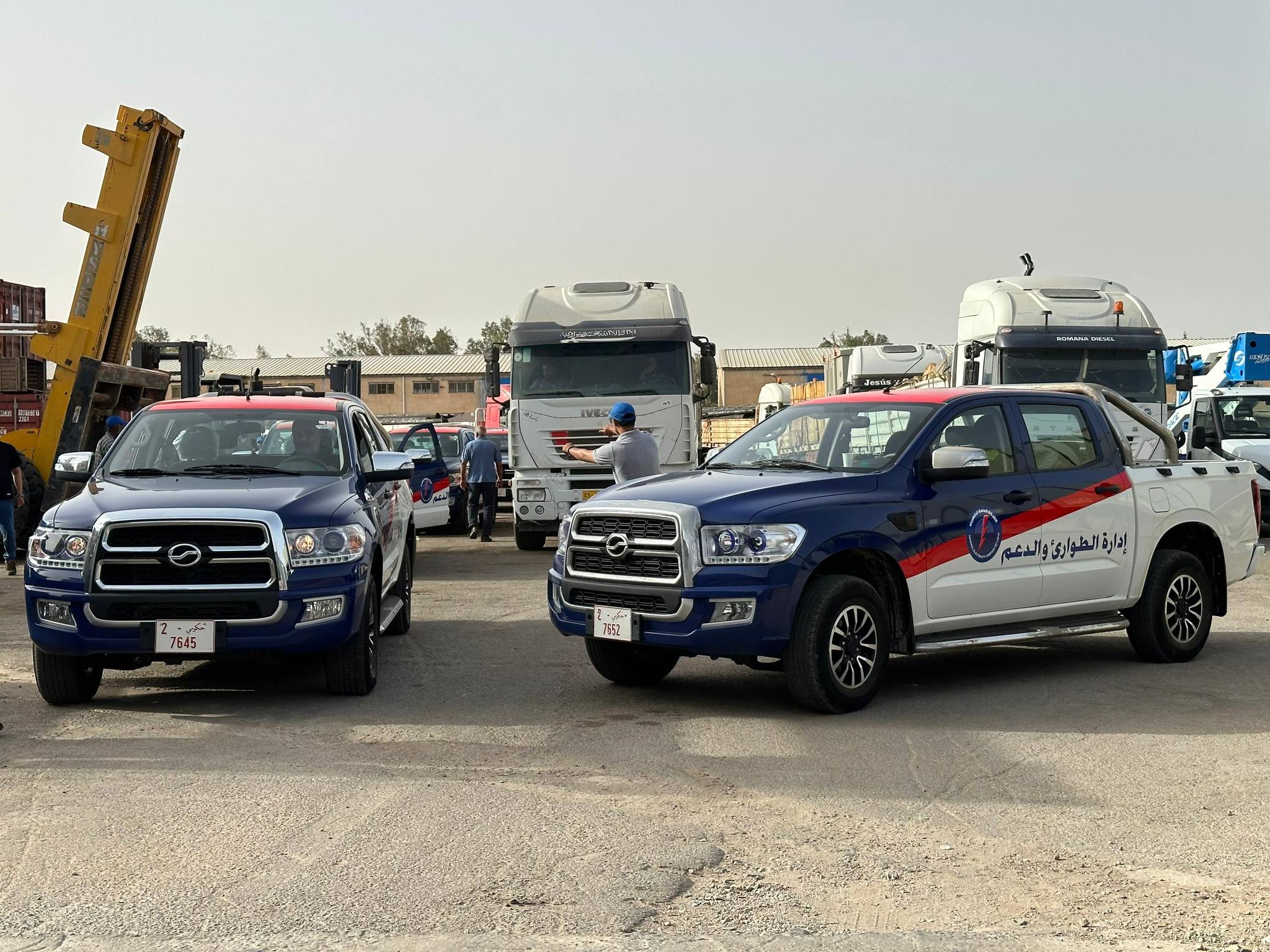 شركة الكهرباء تسير قافلة شاحنات تضم مواد ومعدات كهربائية لبلديات الجنوب