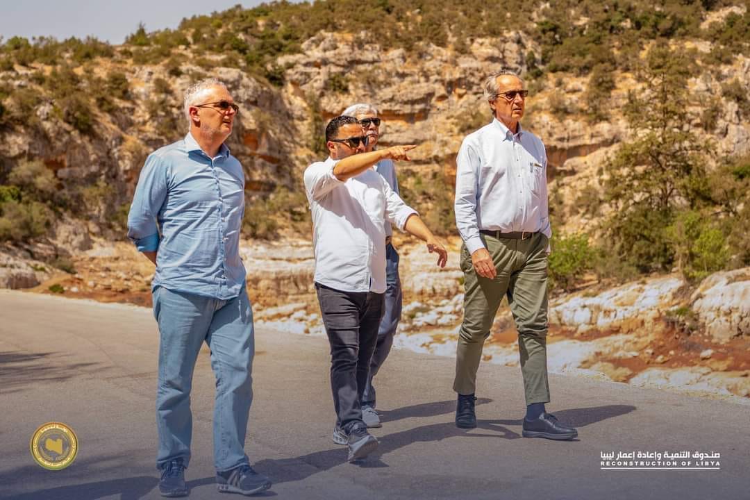 فريق هندسي إيطالي يتفقد جسر وادي الكوف للبدء في صيانته