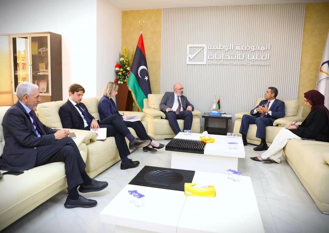 السايح يبحث مع السفير البريطاني سبل دعم العملية الانتخابية