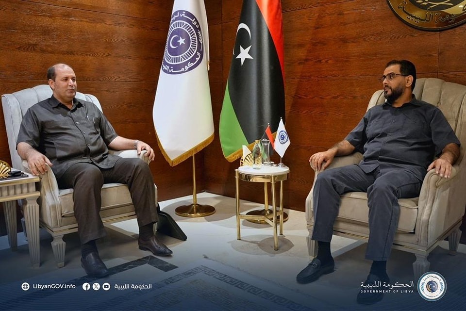 حماد يبحث مع السعيطي مشاكل وزارتي التعليم العالي والشباب