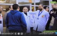 فريق طبي مصري يصل سرت لإجراء 100 عملية جراحية للأطفال المصابين بالشلل الدماغي والتشوهات