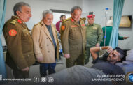 مساعد رئيس أركان القوات البرية يزور جرحى القوات المسلحة في بنغازي