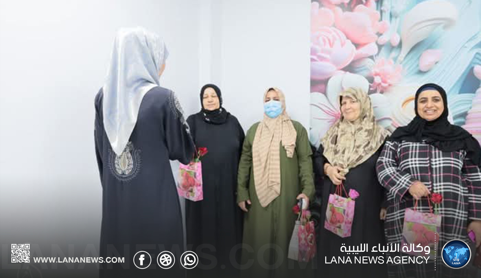 فنيّو الأشعة بالعيادة المجمعة في سرت يكرّمون الأمهات في لفتة تقديرية