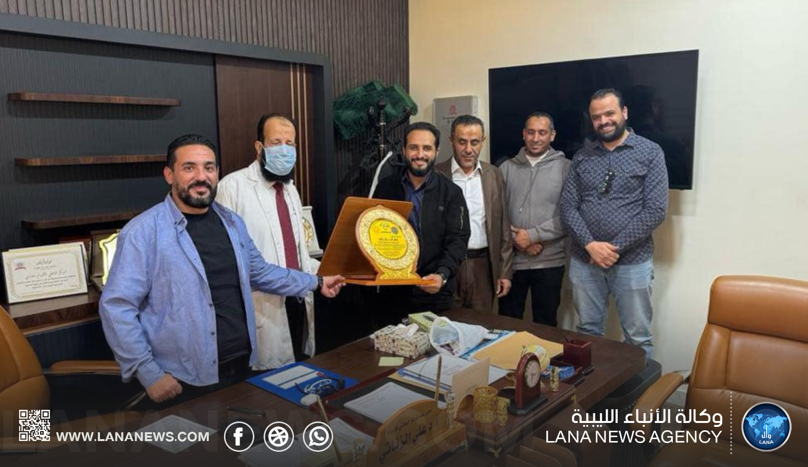 تكريم مدير عام المركز الوطني للأورام  تقديرا لجهوده