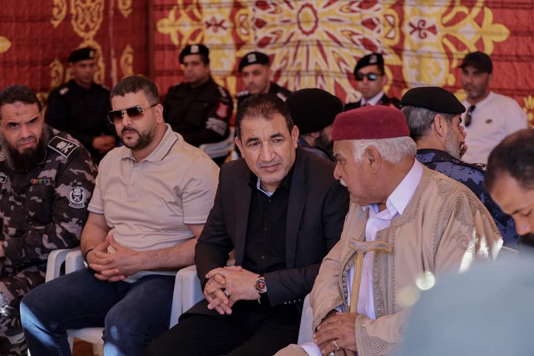وزير الداخلية ووكيل الوزارة يقدمان واجب العزاء لعائلة شهيد الواجب فرج الشركسي