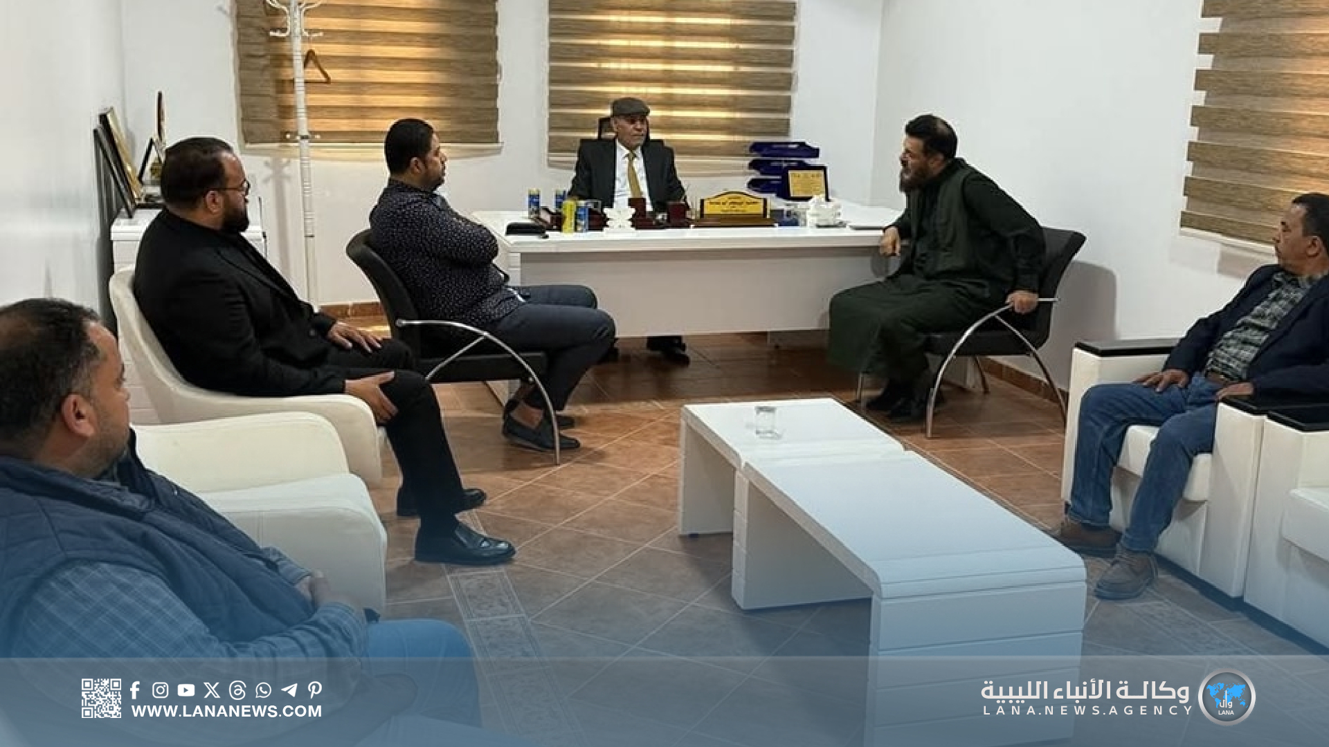 وزير الخدمة المدنية يؤكد دعم المبادرات الشبابية