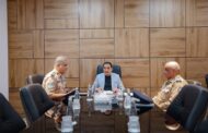 وزير الداخلية يناقش تحديات برنامج الأمن السيبراني ومجلة كلية الدراسات الأمنية